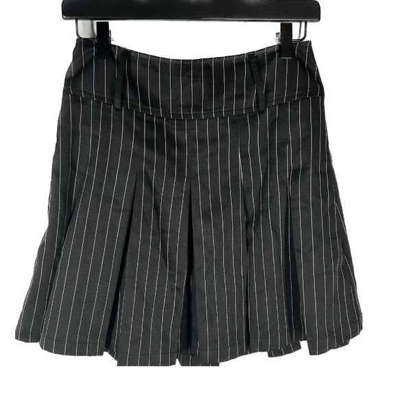 Cider Skirts Cider Pin Stripe Black Mini Skirt Pleated Tennis Size